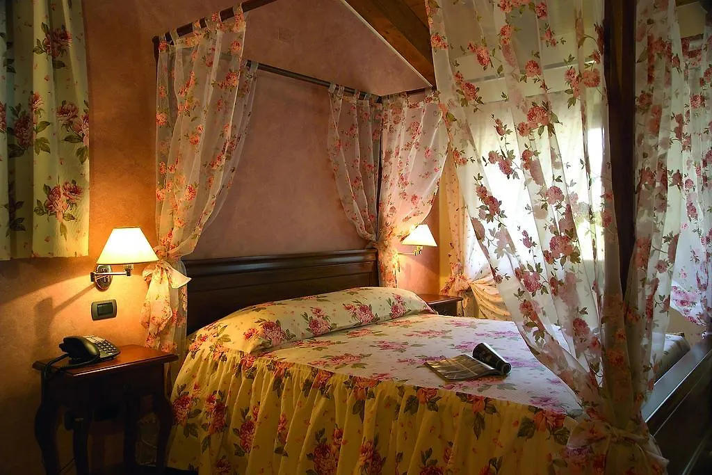 Alloggio Franciscus Arquà Petrarca Bed & Breakfast